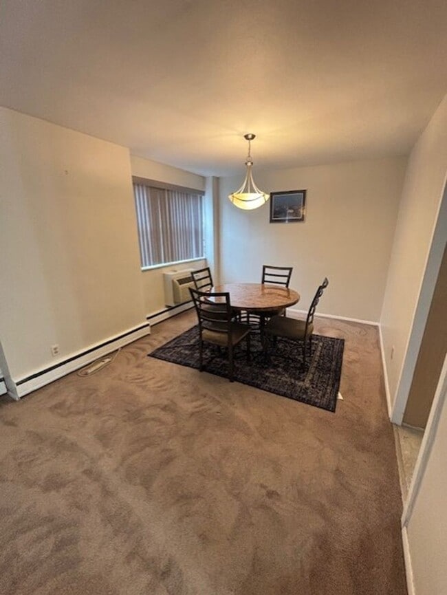 Building Photo - Beautiful Condo for Rent