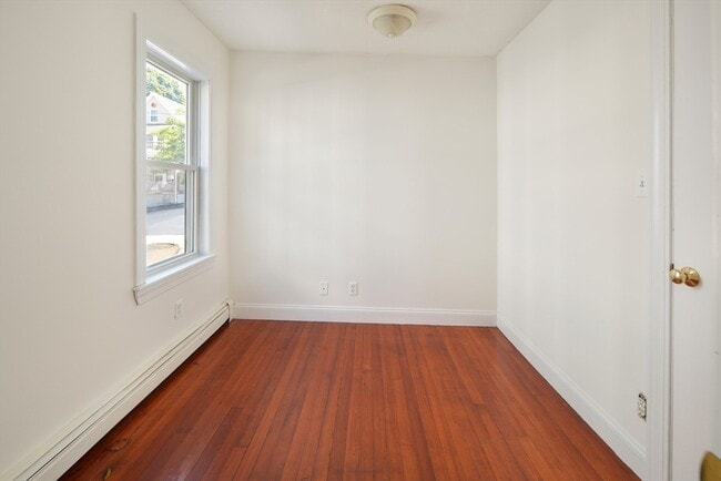 Building Photo - 59 Woodville St