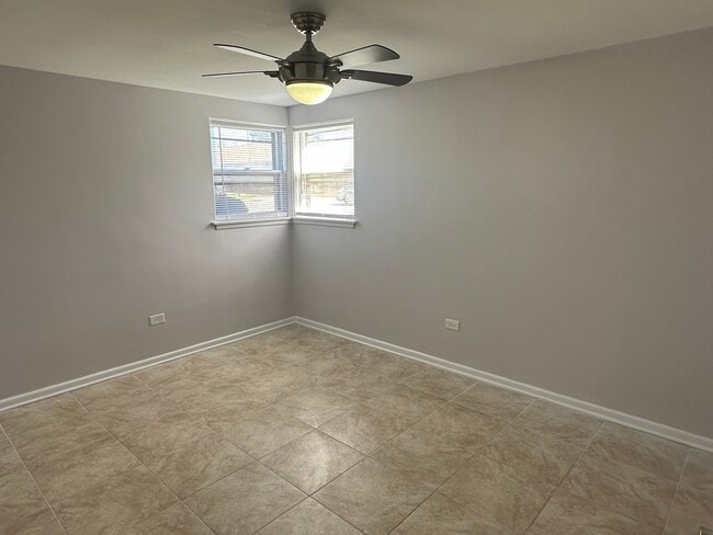 Building Photo - 7400 N Harlem Ave