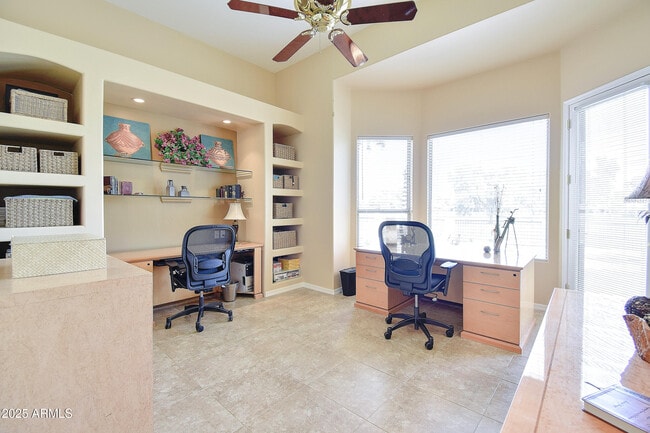 Building Photo - 3360 S Horizon Pl