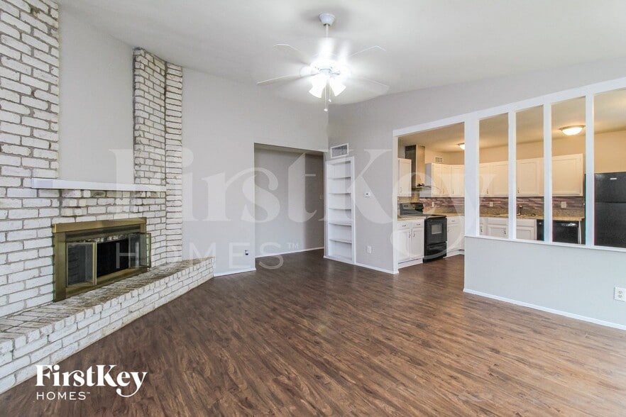 Building Photo - 1405 Steinburg Ln