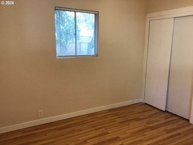 Building Photo - Charming Updated Home!