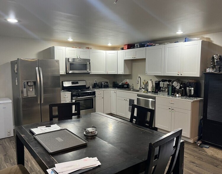 Building Photo - 2273 Mountainside Dr