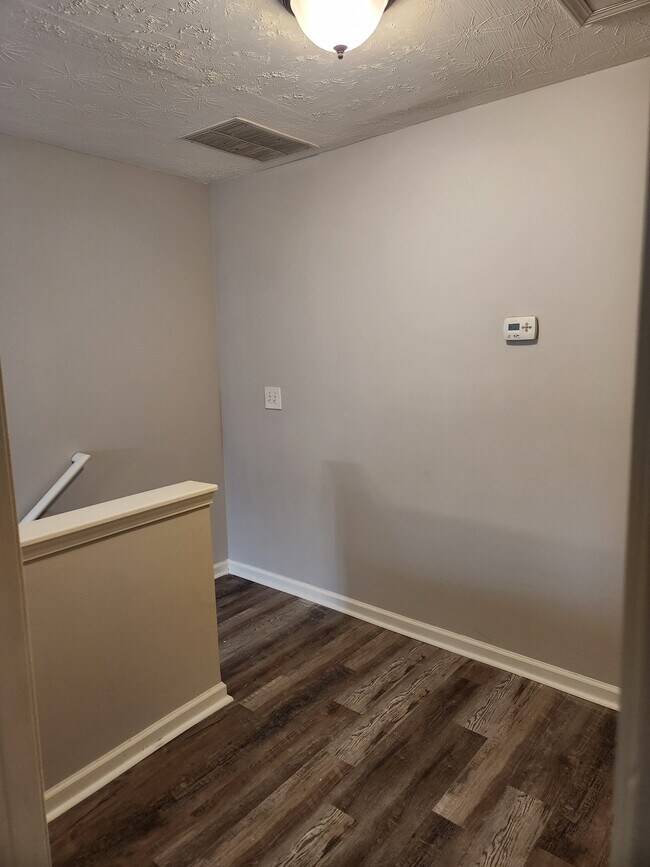 Building Photo - 1545 Eastern Sunrise Ln