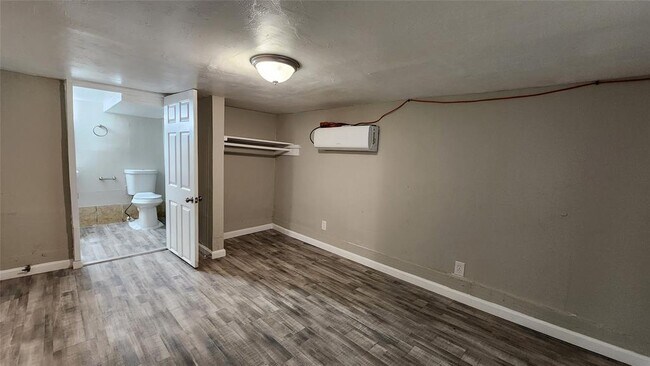 Building Photo - 6627 Ave E