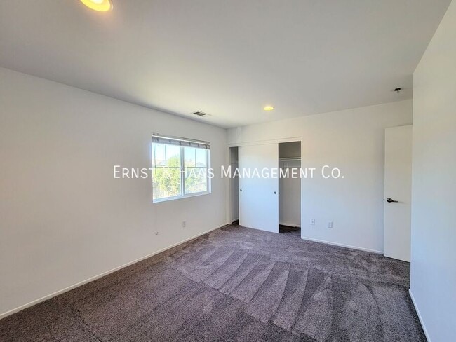 Building Photo - 17528 Yellowwood Way