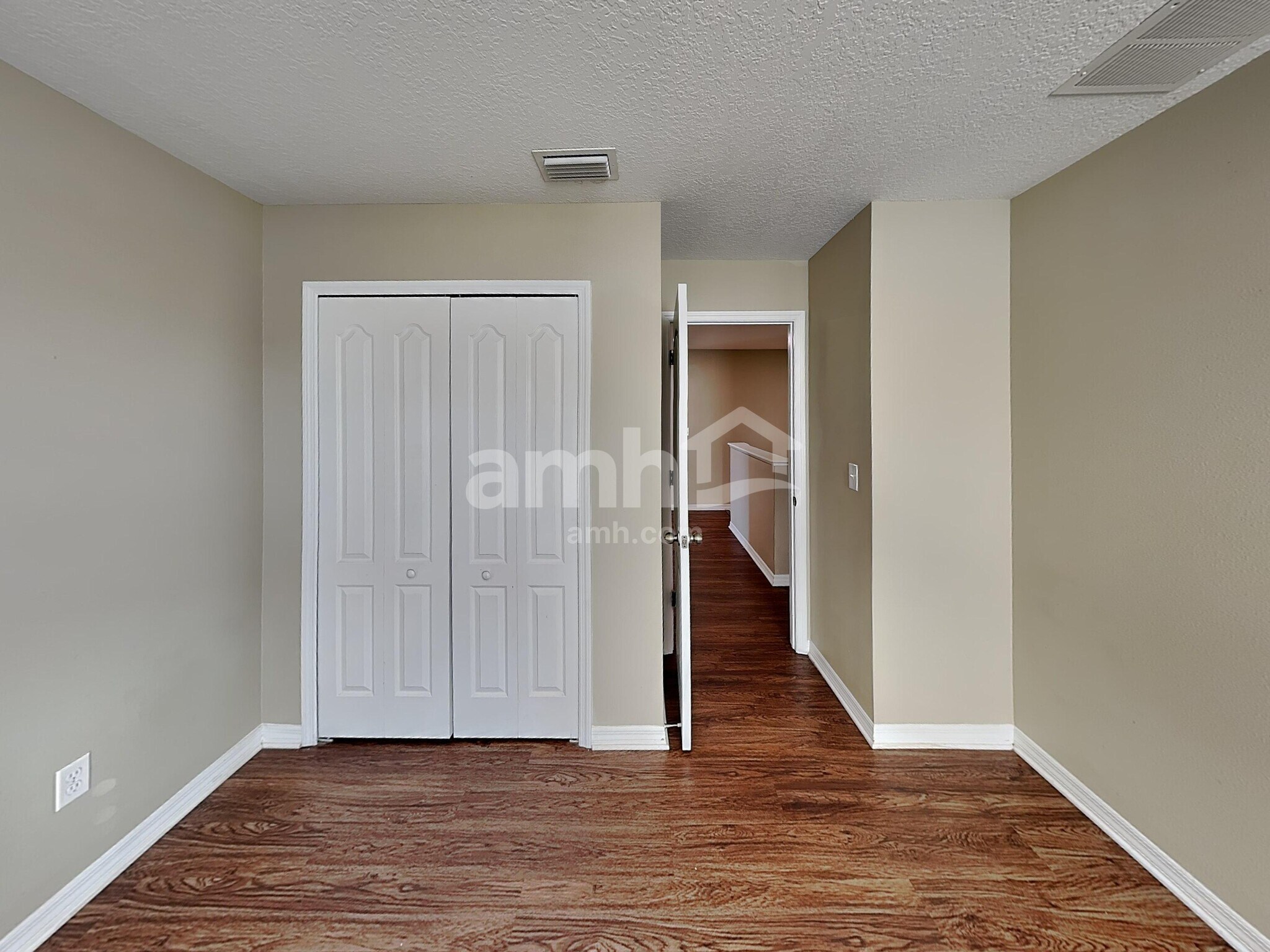 Building Photo - 5654 Aaron Ct