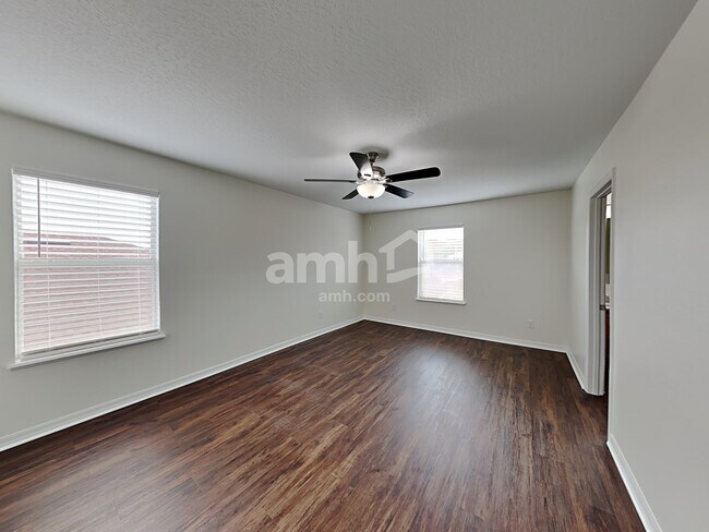 Building Photo - 4860 Windbourne Way