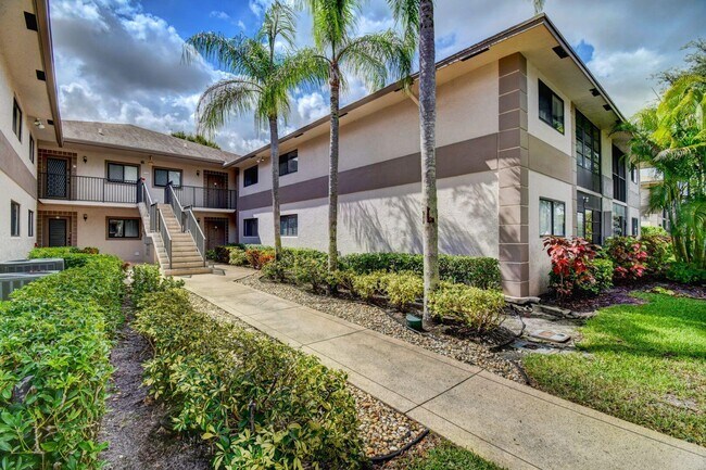 Building Photo - 15364 Lakes of Delray Blvd