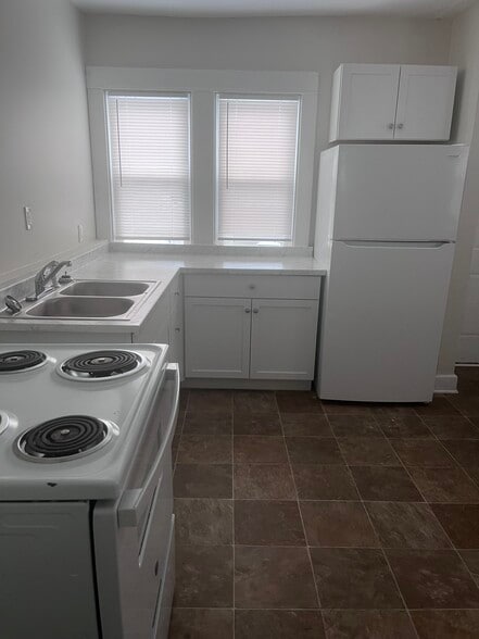 Kitchen - 2056 Auburn Ave