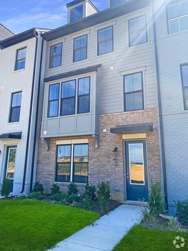 Building Photo - Luxurious 4 Bed/3.5 Bath Home in Short Pum...