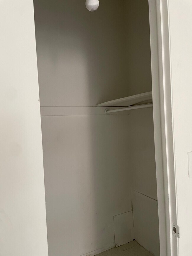 Building Photo - 8154 St Andrew Ln