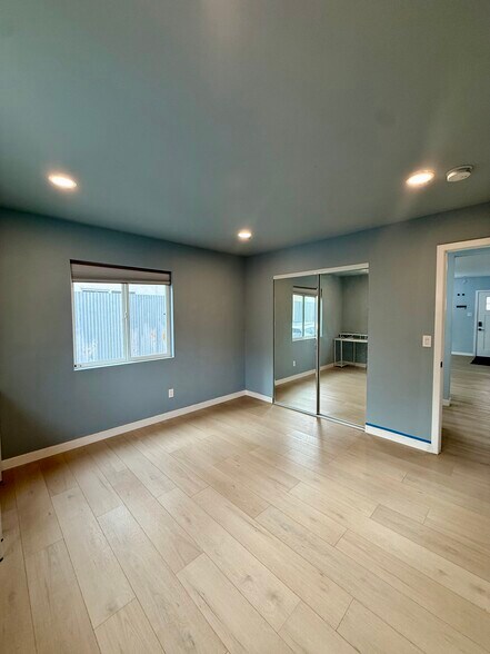 Building Photo - 6006 S Wilton Pl