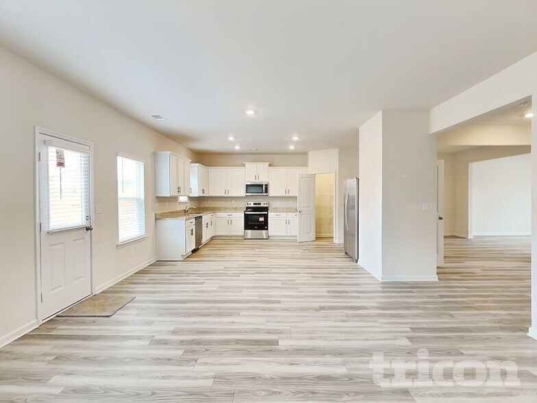 Building Photo - 264 Oliver Dr