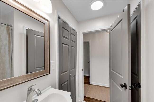 Building Photo - 2481 McCurdy Way