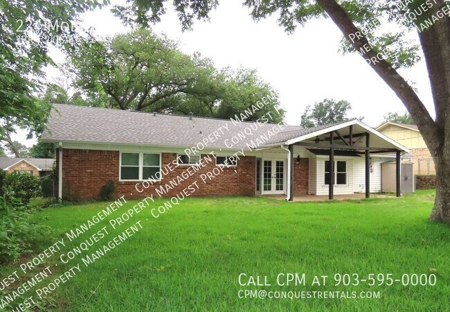 Building Photo - 224 Mobile Dr