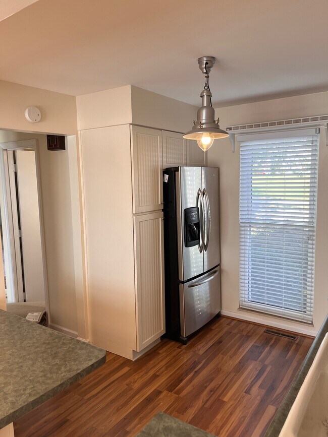 Building Photo - 1071 University Blvd