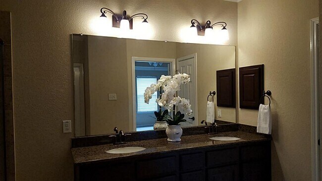 Building Photo - 18 Umbria Ln