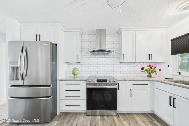 Building Photo - 778 Nassau Rd