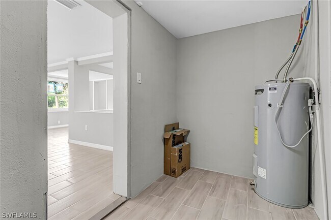 Building Photo - 1152 Harbor Dr