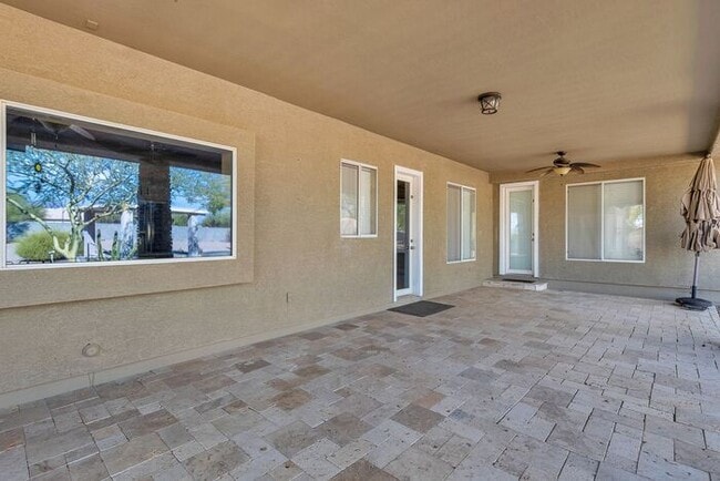 Building Photo - 1105 N 110th St