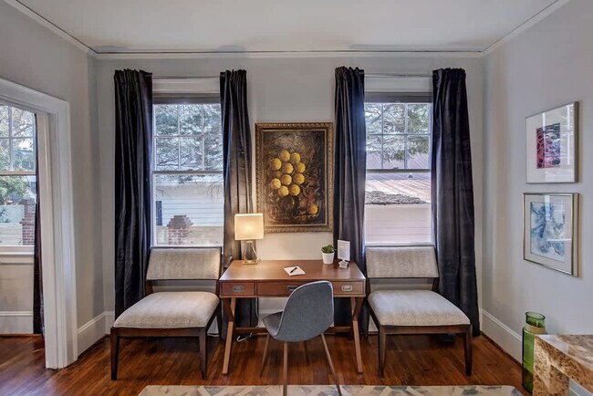 Building Photo - 518 Lamar Ave