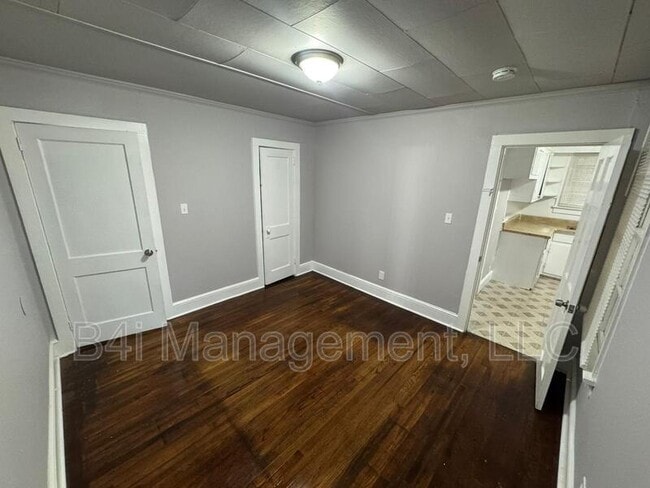Building Photo - 771 Beaumont Cir