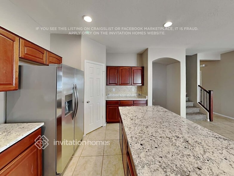 Building Photo - 3624 S 91st Dr