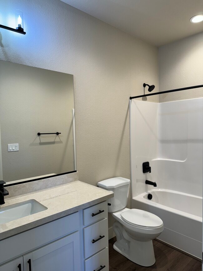 Building Photo - 324 Cattail Cir