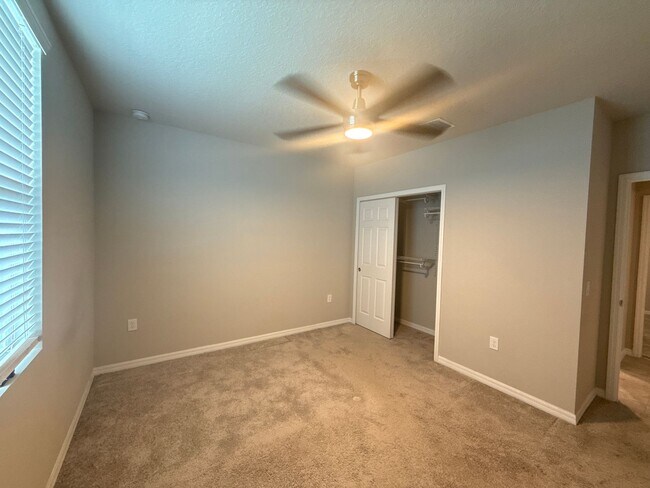 Building Photo - Stunning 4-bedroom, 3-bathroom, 2-stall garage, home. The only thing missing is you.