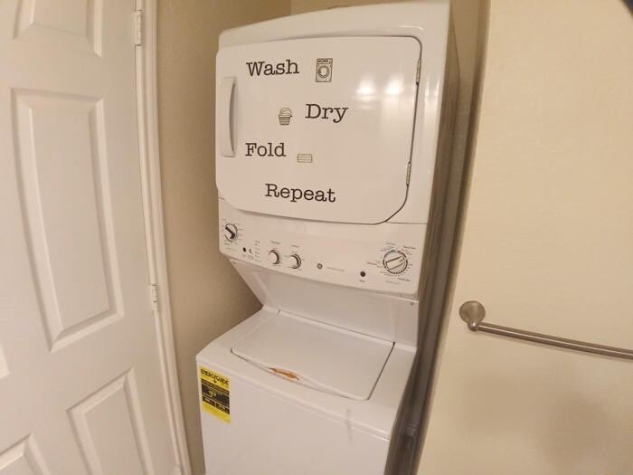 Building Photo - 401 Sunset Ln