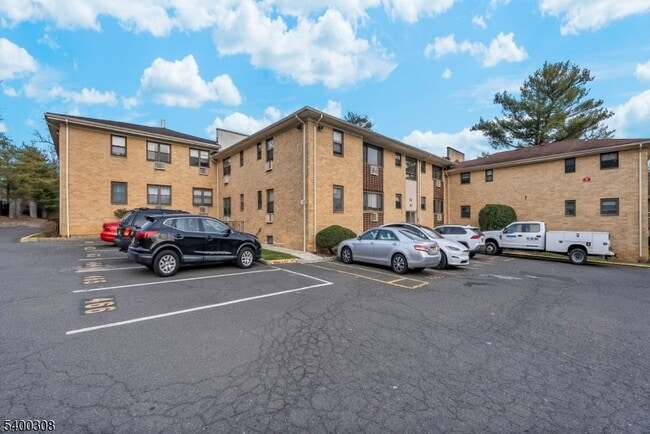 Building Photo - 401 US-22