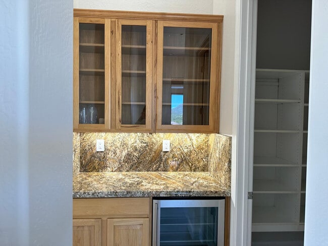 Building Photo - 42107 N Mountain Cove Dr