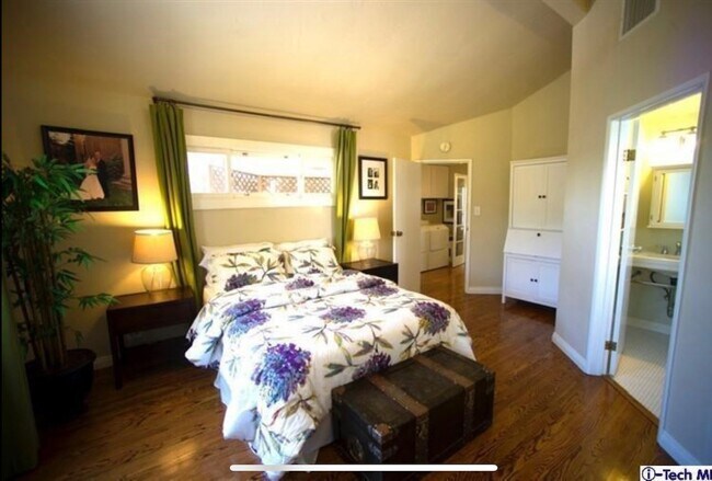 Building Photo - 1000 WESTMONT DR