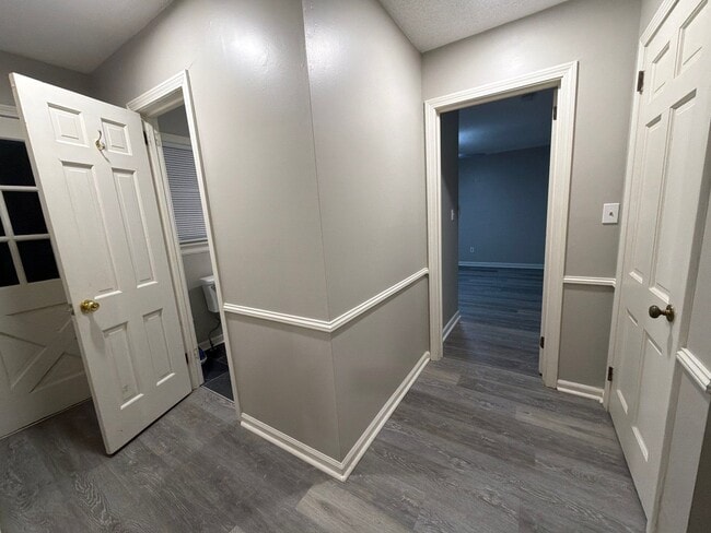 Building Photo - 4019 Piedmont Dr SE