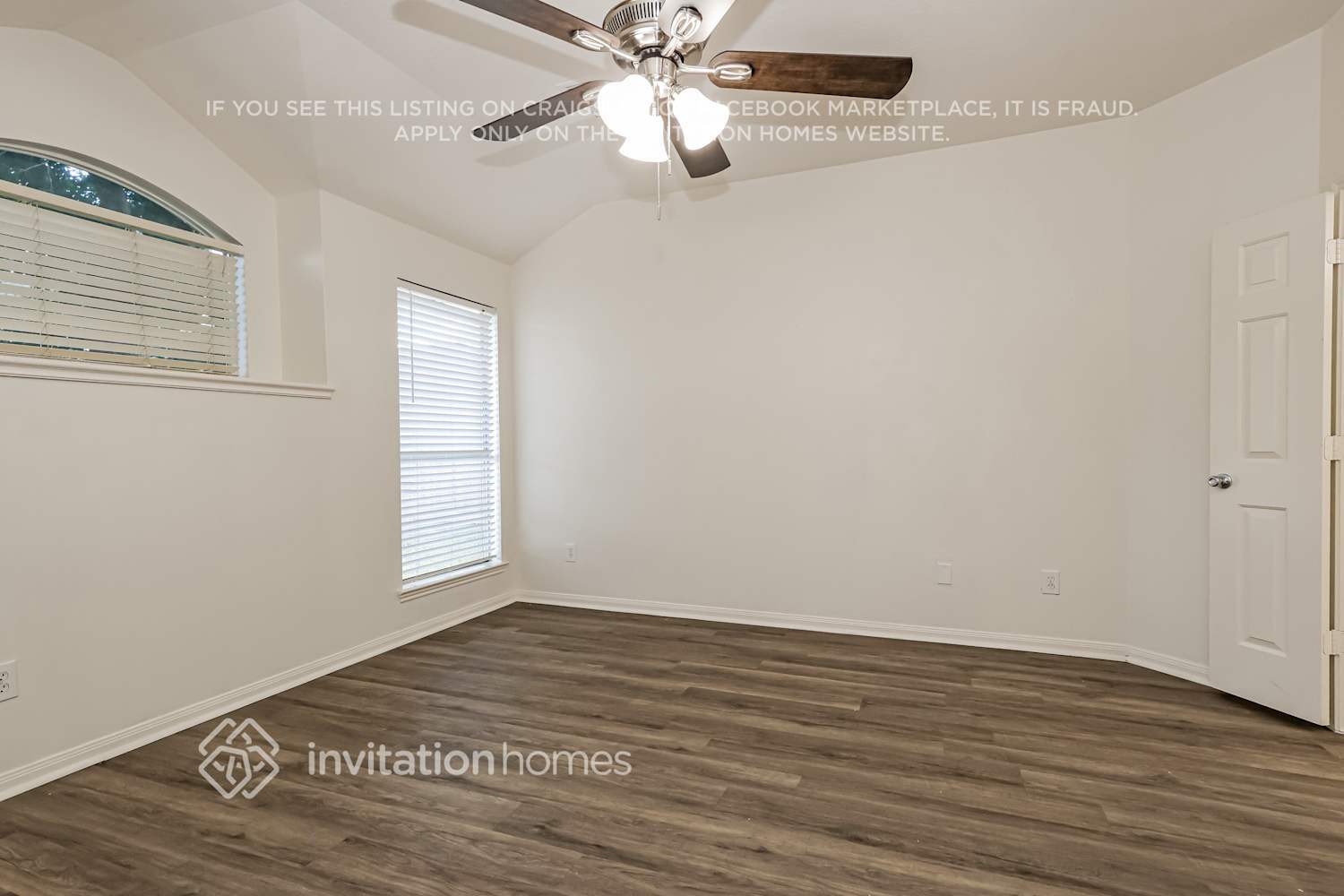 Building Photo - 15726 Stiller Park Dr