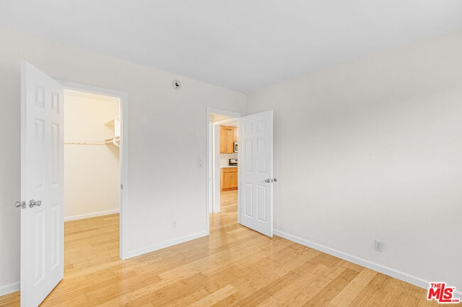 Building Photo - 2637 S Centinela Ave