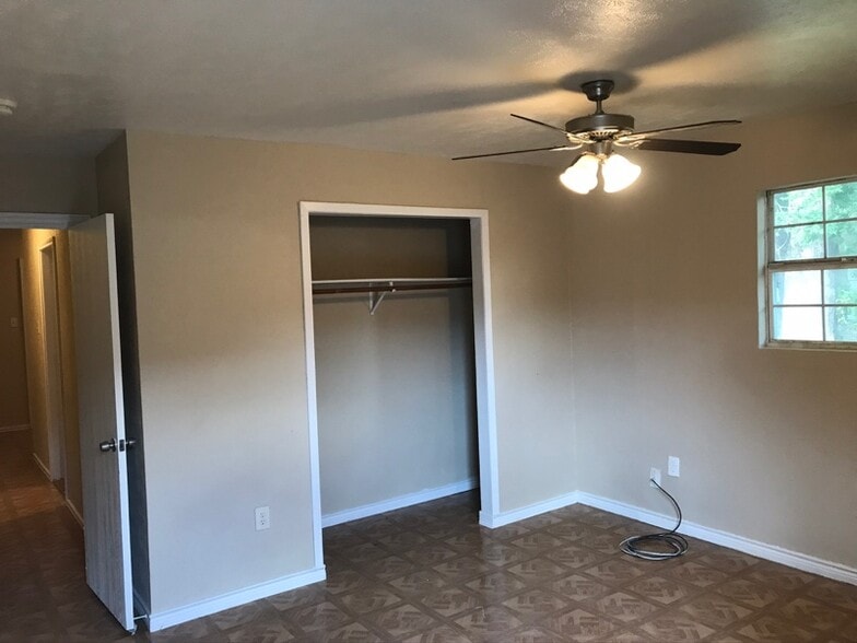 Building Photo - 6640 Avenue I