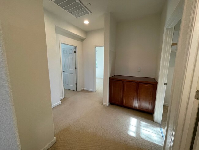 Building Photo - Two Story Home w/ Fridge Included, Attache...