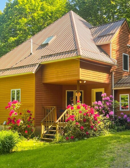 Building Photo - 93 Zych Rd