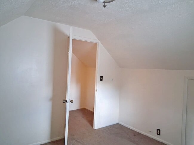 Building Photo - 4212 Wetzel Ave