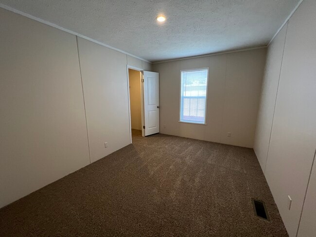 Building Photo - 266 Spruce