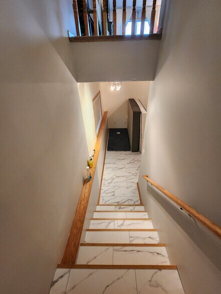 Building Photo - 5375 140th Ave NW