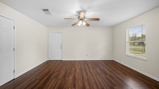 Building Photo - 2216 Avenue F