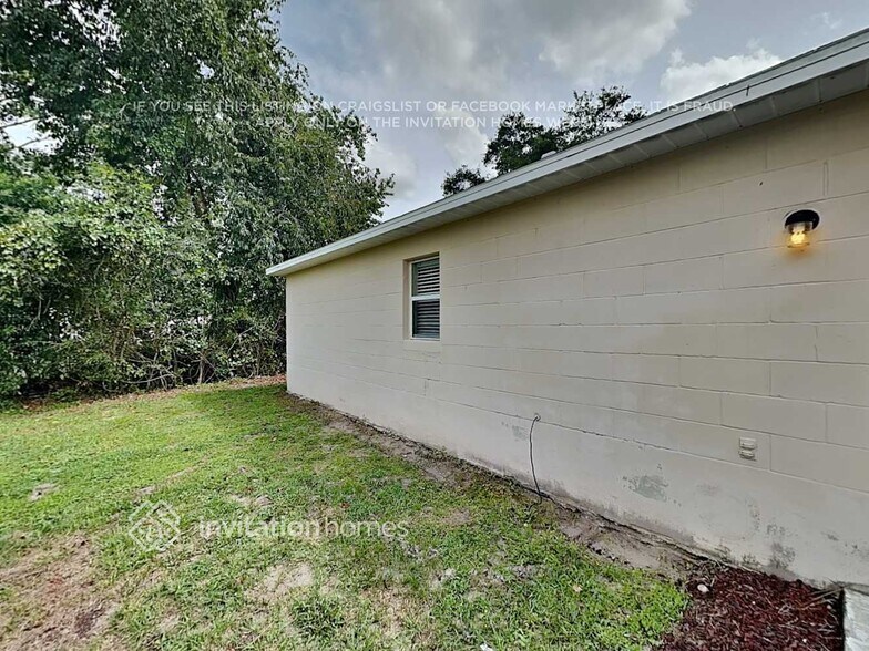 Building Photo - 3020 Malcolm Dr
