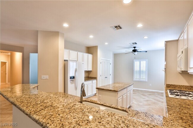 Building Photo - 2264 Laurel Heights Ln