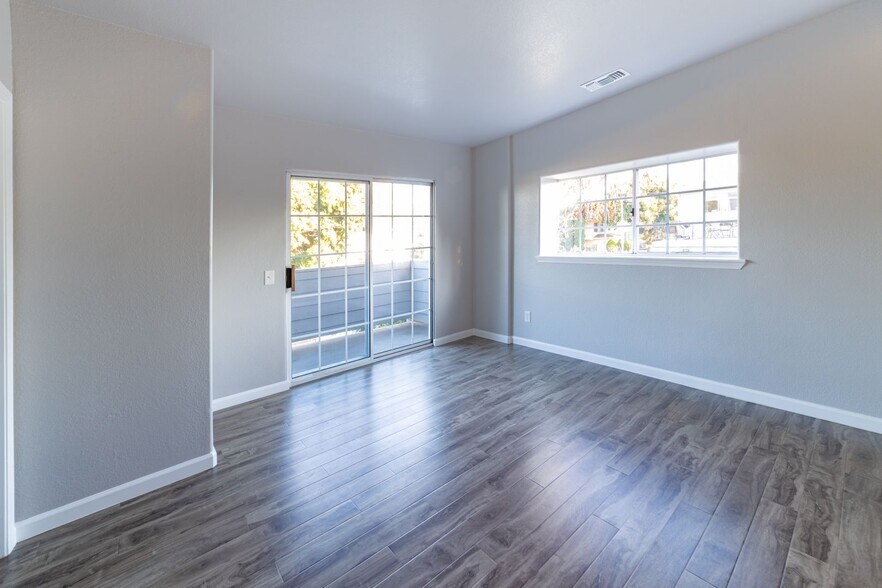 Building Photo - 1334 Lee Ave