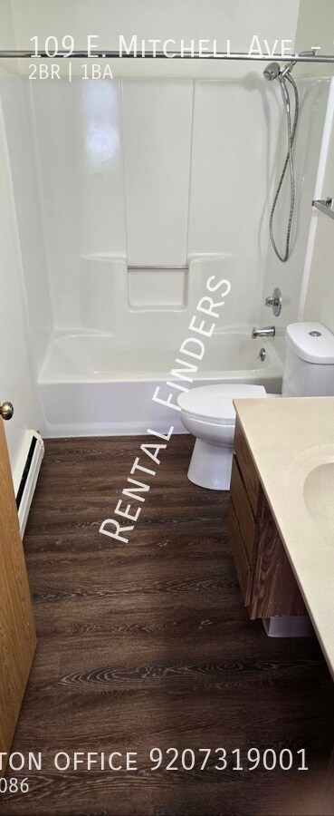 Building Photo - 109 E Mitchell Ave