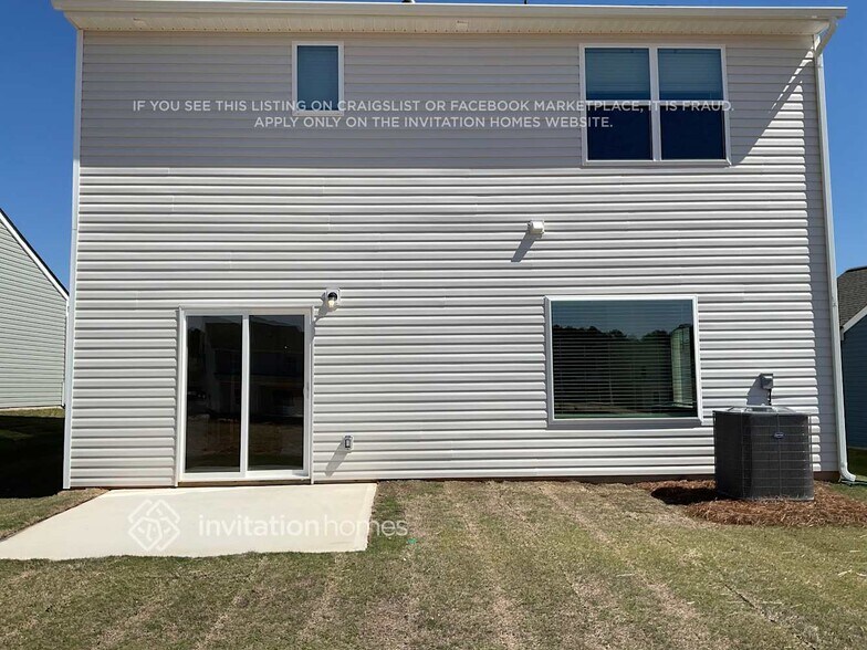 Building Photo - 3363 Fox Hall Dr