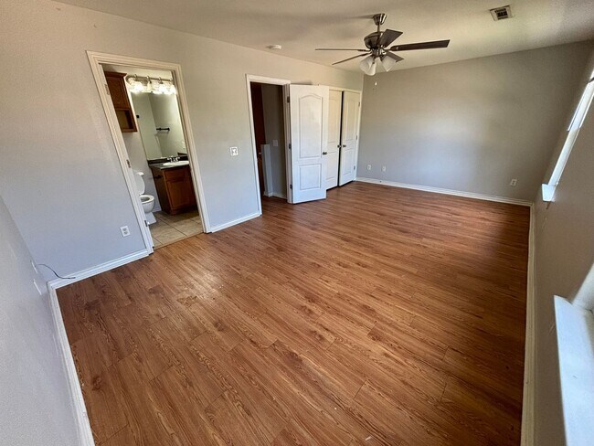 Building Photo - Valley View Estates Farmington! COMING SOON!